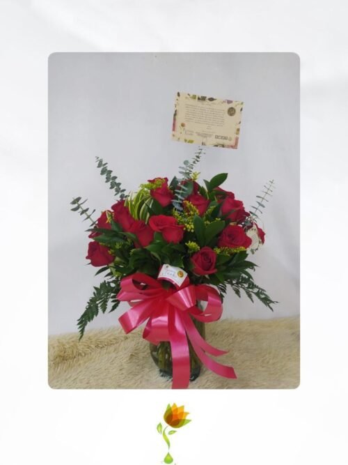 Rosas y Jarrón