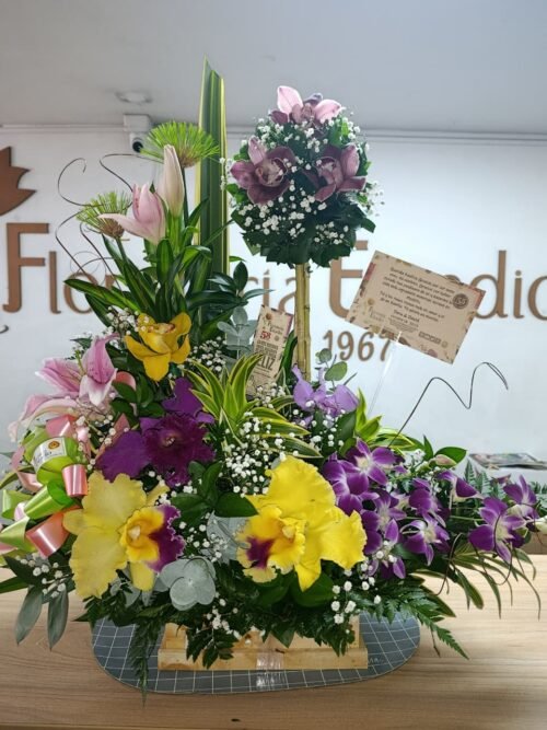 WhatsApp Image 2025-10-16 at 7.15.18 AM Arreglo especial de orquideas